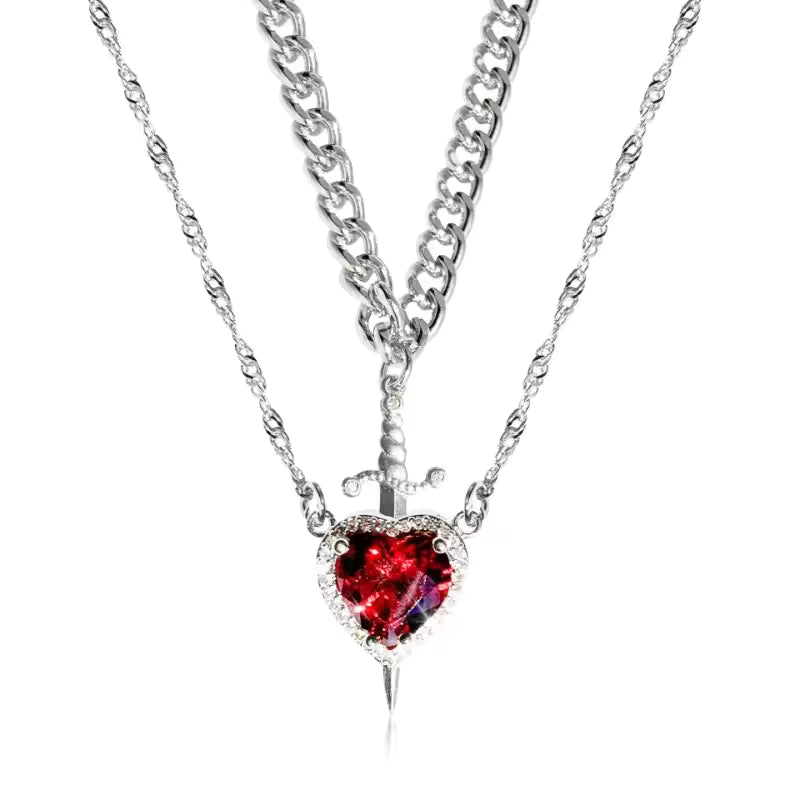 Set de collares espada y corazón