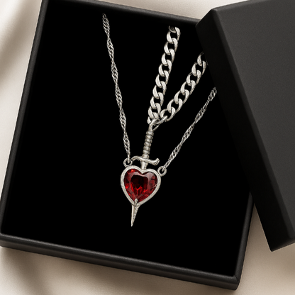 Set de collares espada y corazón